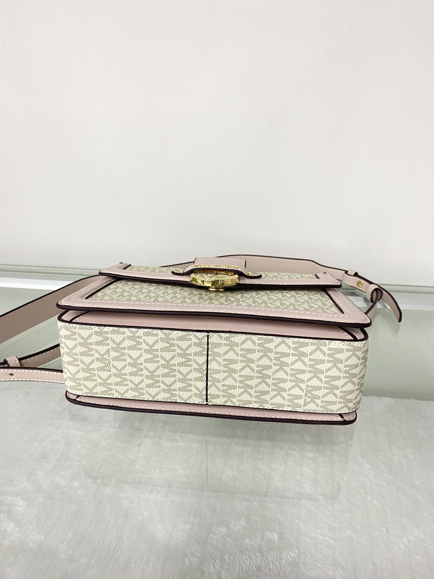 Michael Kors ～mk Jessie 女士单肩包，2020最新鳄鱼皮配老花酒神包