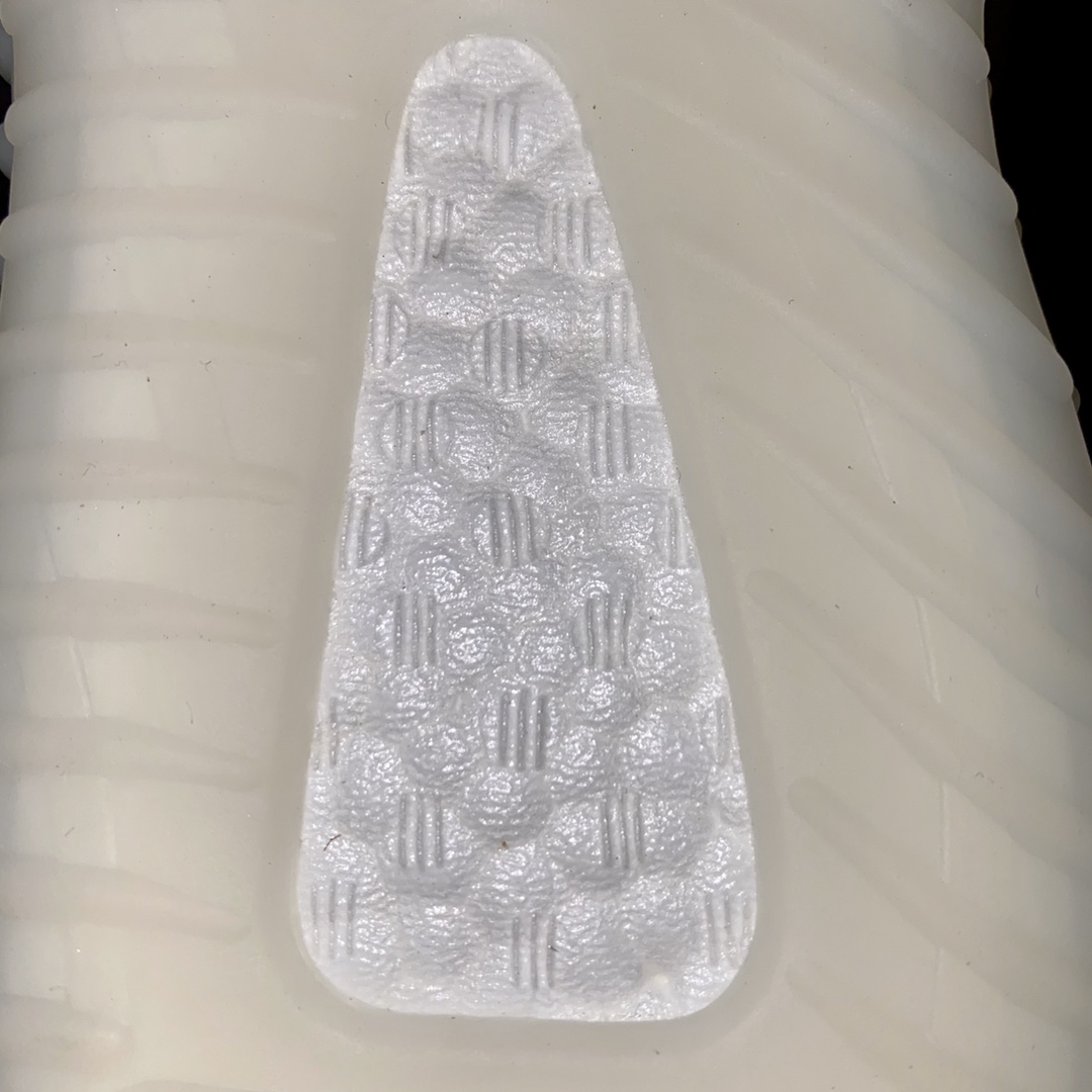 Yeezy350纯白尺码36-48总