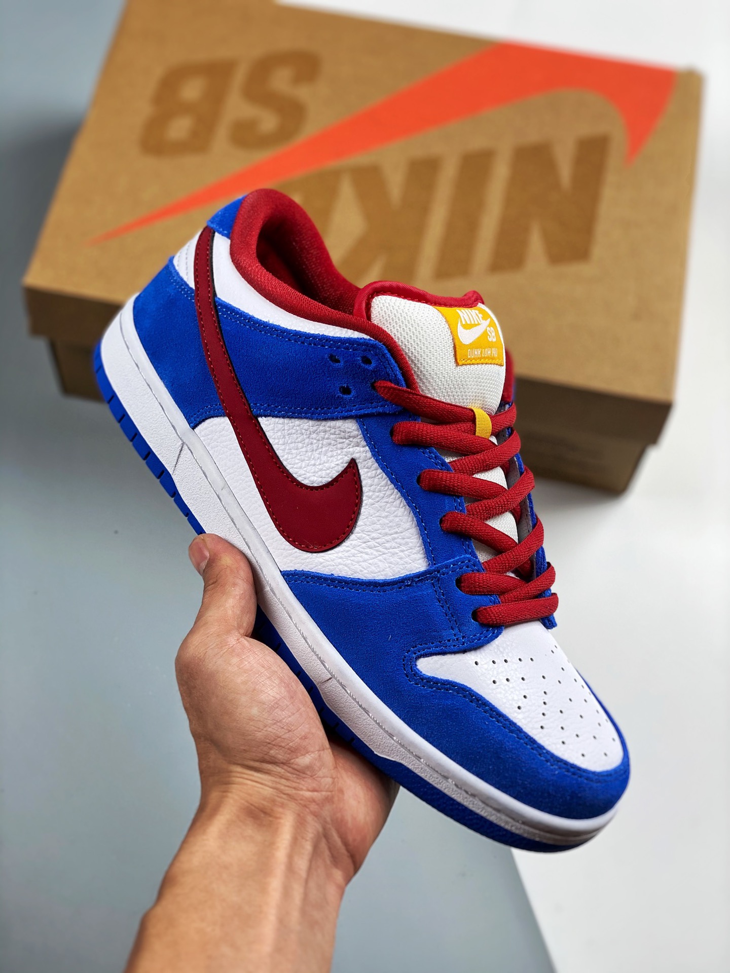 Nike SB Dunk Low Doraemon, zapatillas de skate deportivas casuales de caña alta retro de la serie Dunk. Utiliza la amor…