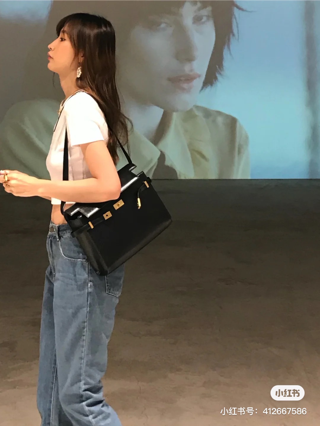 Ysl 𝑴𝒂𝒏𝒉𝒂𝒕𝒕𝒂𝒏 29CM曼哈顿法棍包 579271黑色牙签纹金扣