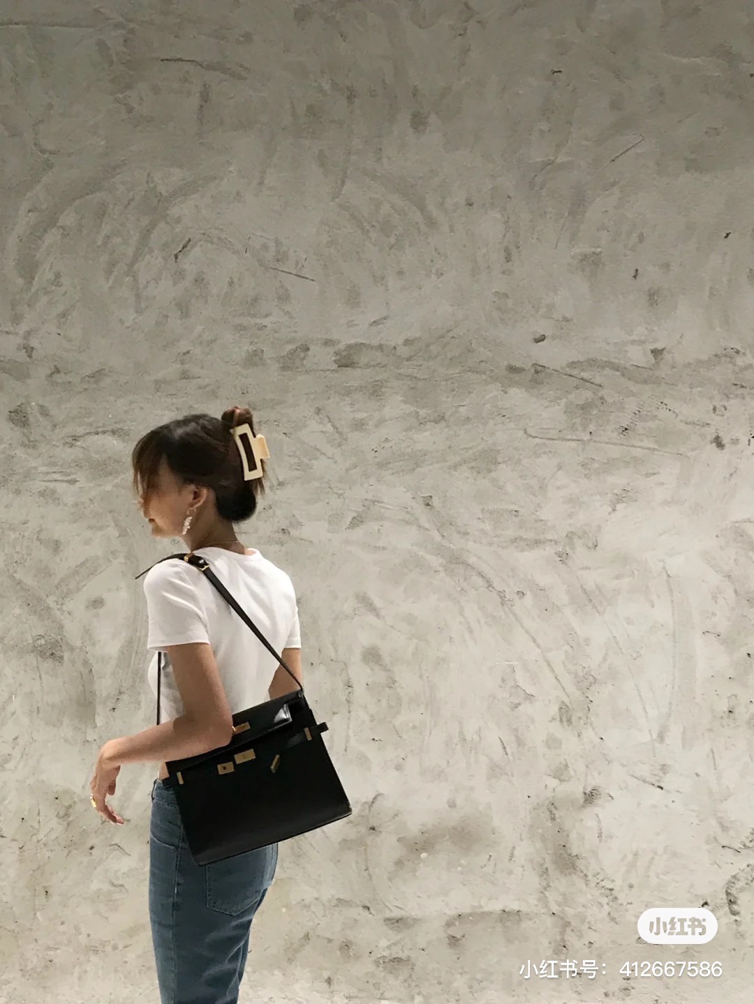 Ysl 𝑴𝒂𝒏𝒉𝒂𝒕𝒕𝒂𝒏 29CM曼哈顿法棍包 579271黑色牙签纹金扣