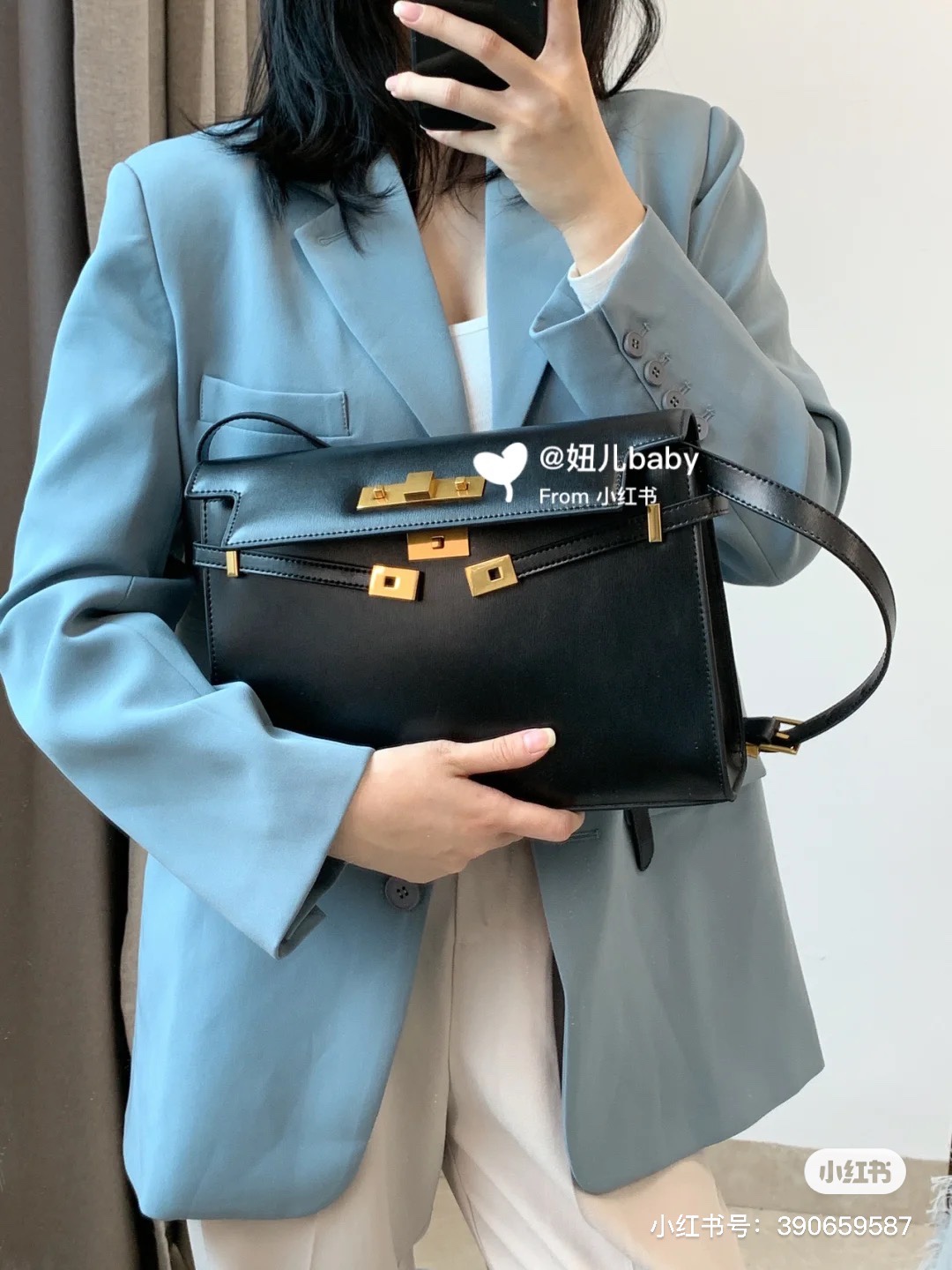 Ysl 𝑴𝒂𝒏𝒉𝒂𝒕𝒕𝒂𝒏 29CM曼哈顿法棍包 579271黑色牙签纹金扣