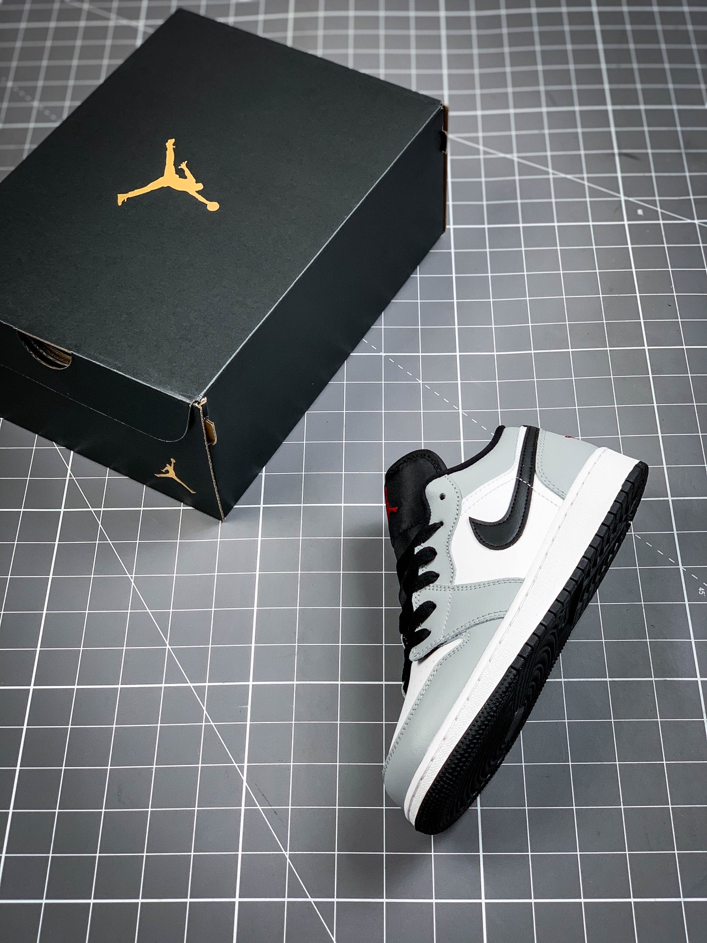 220 AJ1 Low低帮 烟灰 小Dior 市面唯一正确版本 553558-030