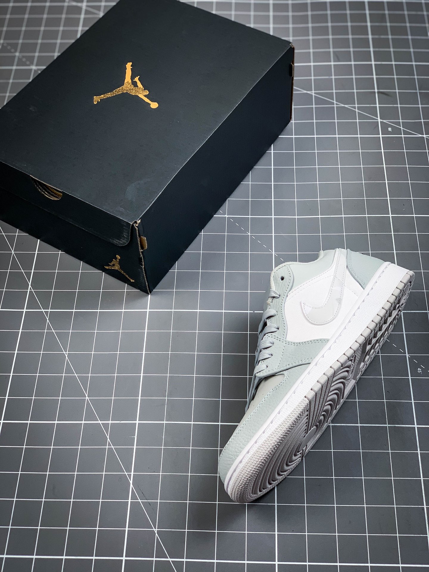 260  Air Jordan 1 Low Wmns AJ1乔1低帮文化篮球鞋 CW1381-003