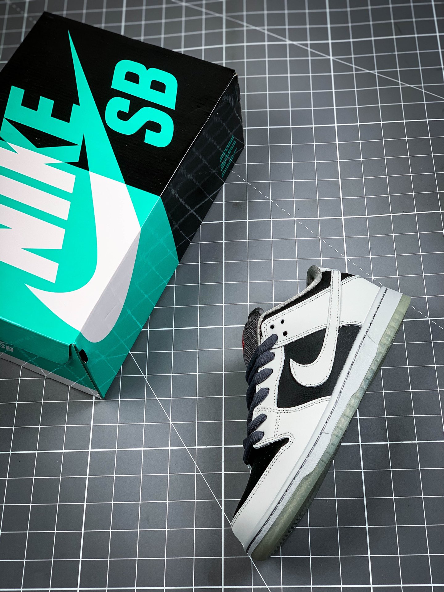 260  Nike Dunk SB Low 低帮运动休闲板鞋 504750-020