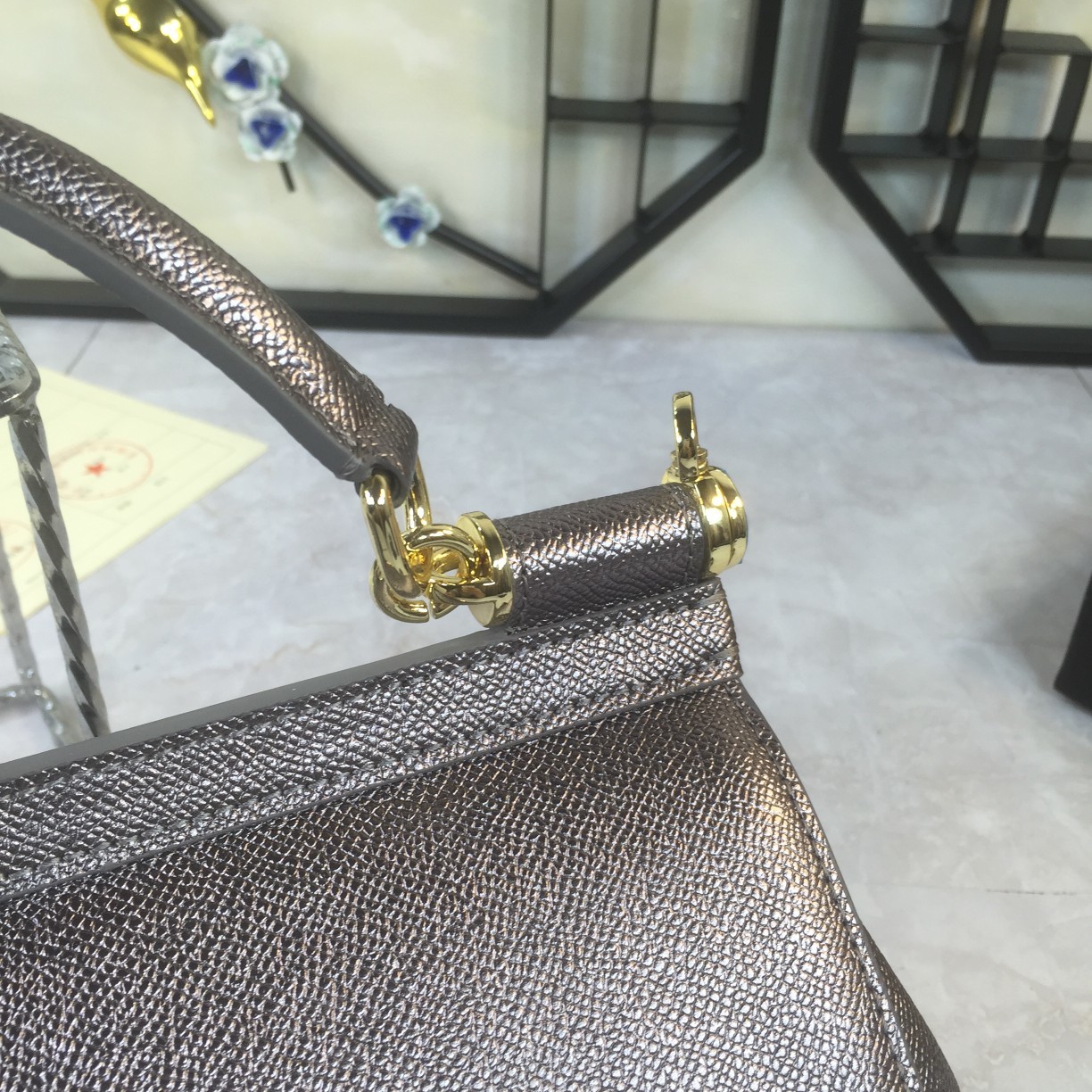 小号高端货Dolce&Gabbana杜嘉班纳斜挎女包细腻手工制造经典款纯色百搭众多明星的最爱可斜挎配镜子