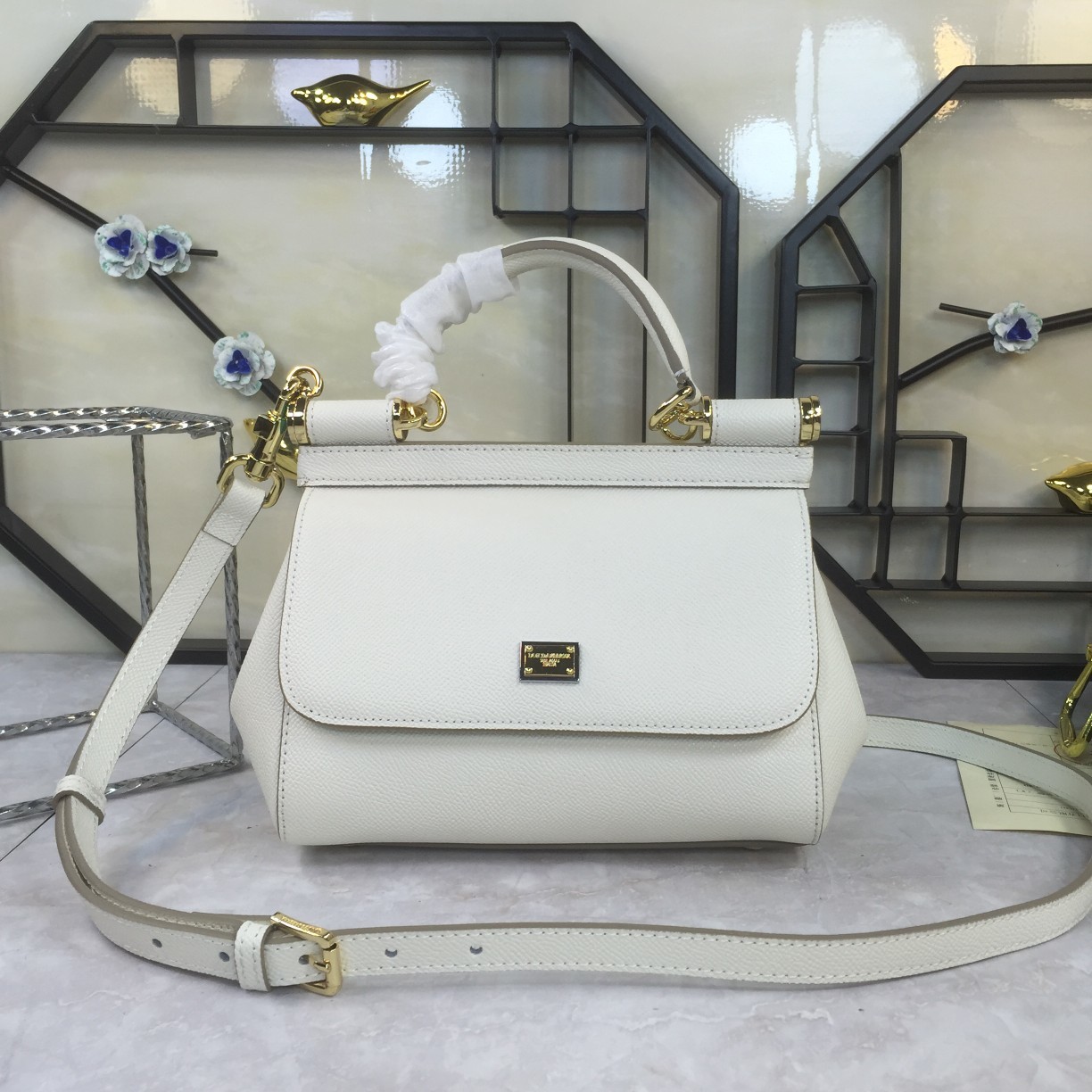 小号高端货Dolce&Gabbana杜嘉班纳斜挎女包细腻手工制造经典款纯色百搭众多明星的最爱可斜挎配镜子