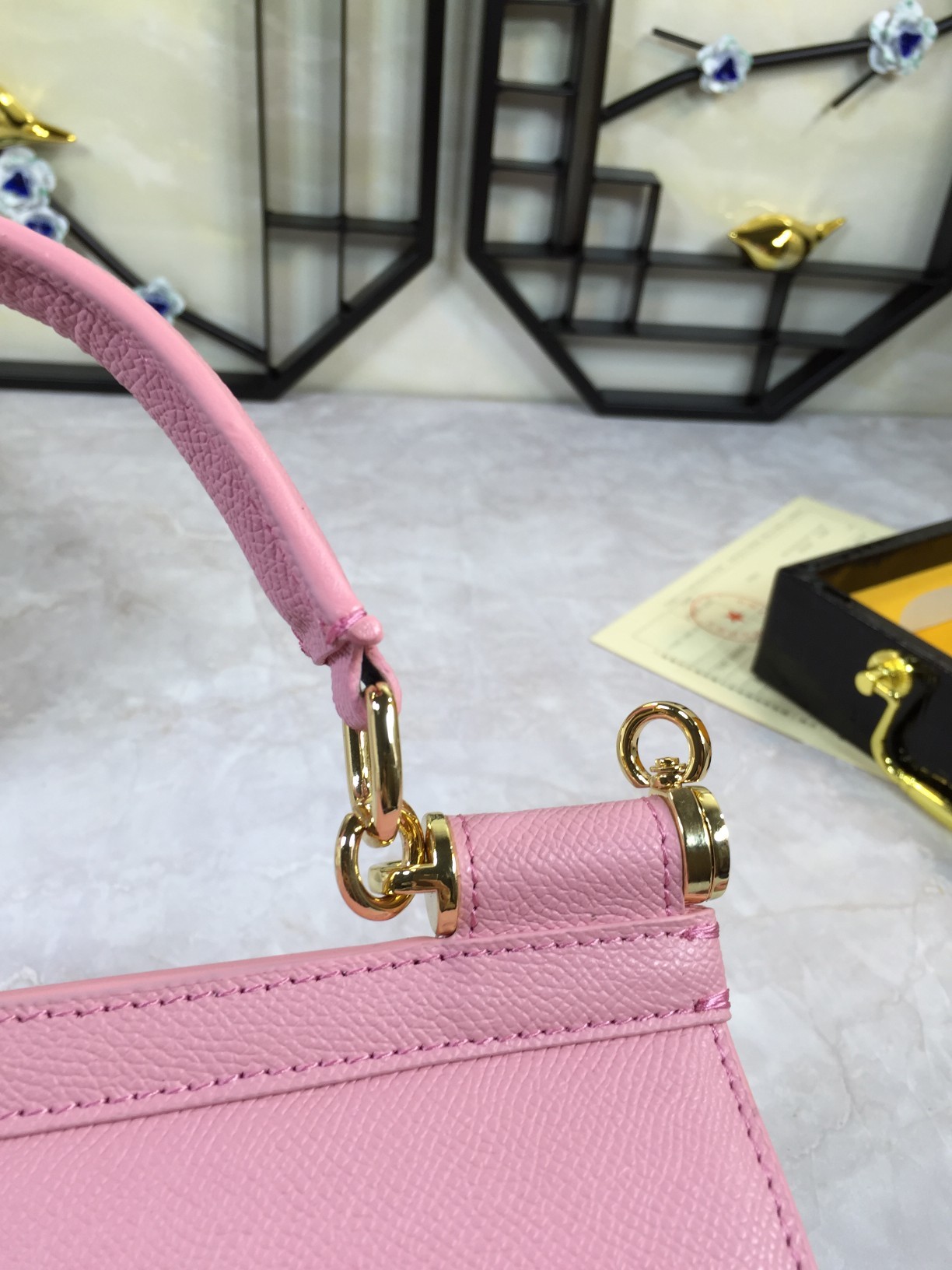 小号高端货Dolce&Gabbana杜嘉班纳斜挎女包细腻手工制造经典款纯色百搭众多明星的最爱可斜挎配镜子