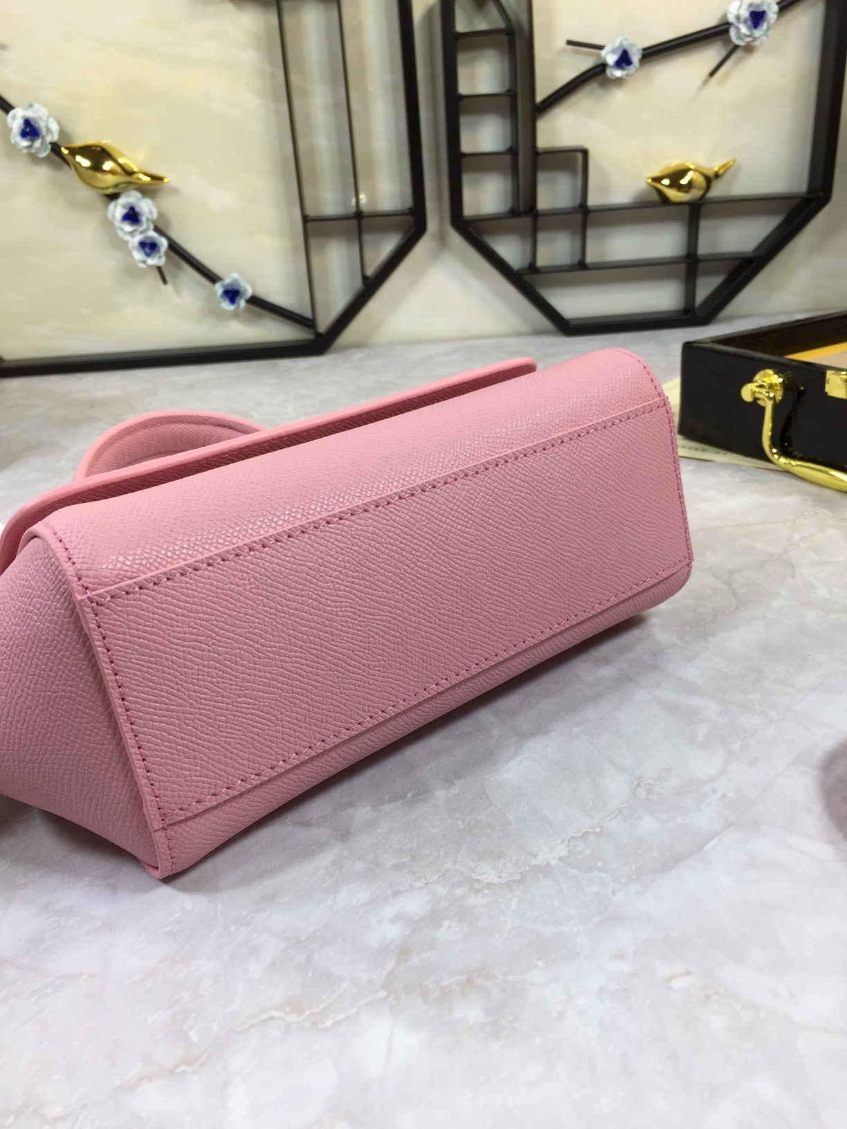 小号高端货Dolce&Gabbana杜嘉班纳斜挎女包细腻手工制造经典款纯色百搭众多明星的最爱可斜挎配镜子