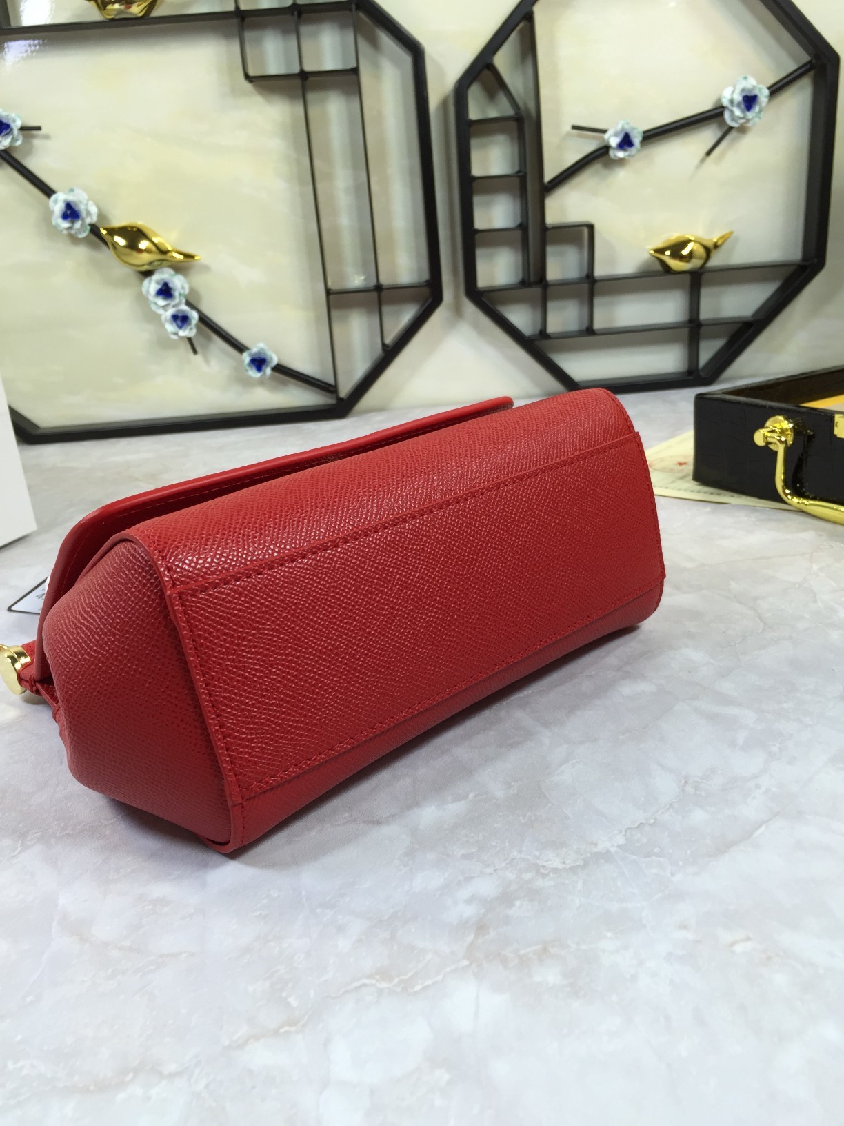 小号高端货Dolce&Gabbana杜嘉班纳斜挎女包细腻手工制造经典款纯色百搭众多明星的最爱可斜挎配镜子