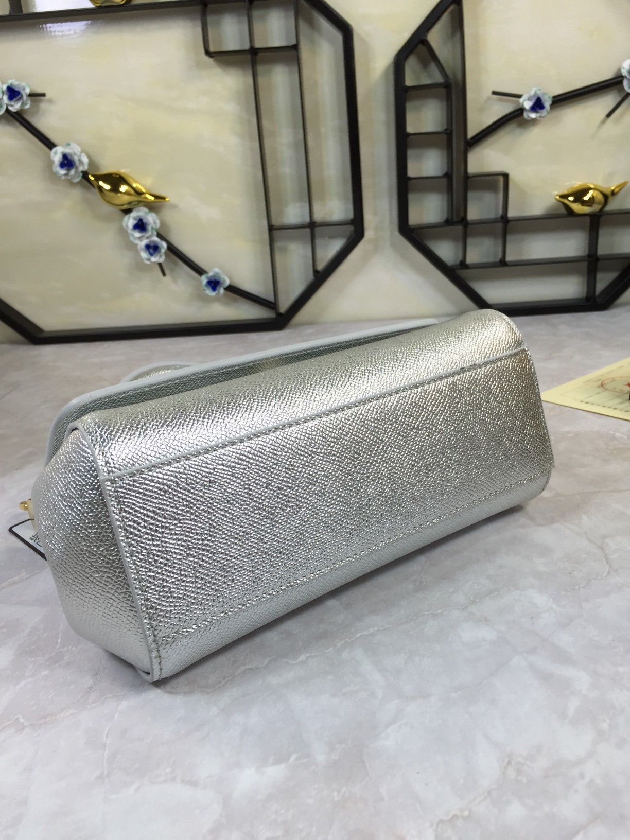 小号高端货Dolce&Gabbana杜嘉班纳斜挎女包细腻手工制造经典款纯色百搭众多明星的最爱可斜挎配镜子