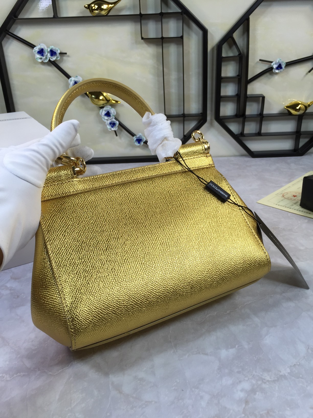 小号高端货Dolce&Gabbana杜嘉班纳斜挎女包细腻手工制造经典款纯色百搭众多明星的最爱可斜挎配镜子