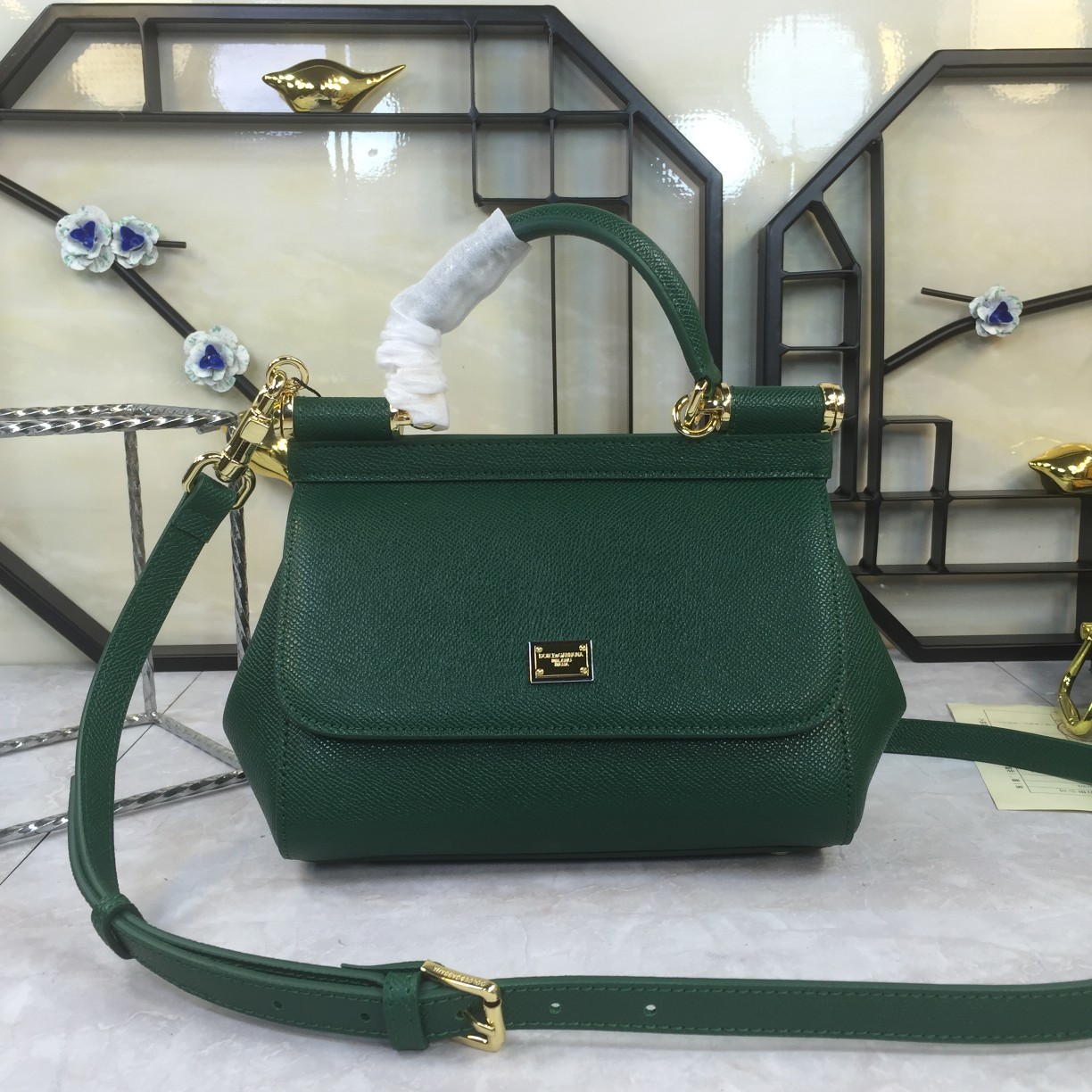 小号高端货Dolce&Gabbana杜嘉班纳斜挎女包细腻手工制造经典款纯色百搭众多明星的最爱可斜挎配镜子