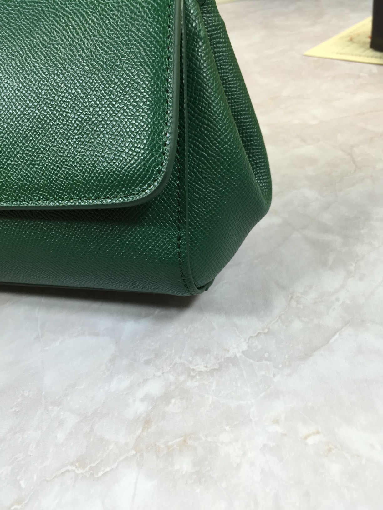 小号高端货Dolce&Gabbana杜嘉班纳斜挎女包细腻手工制造经典款纯色百搭众多明星的最爱可斜挎配镜子
