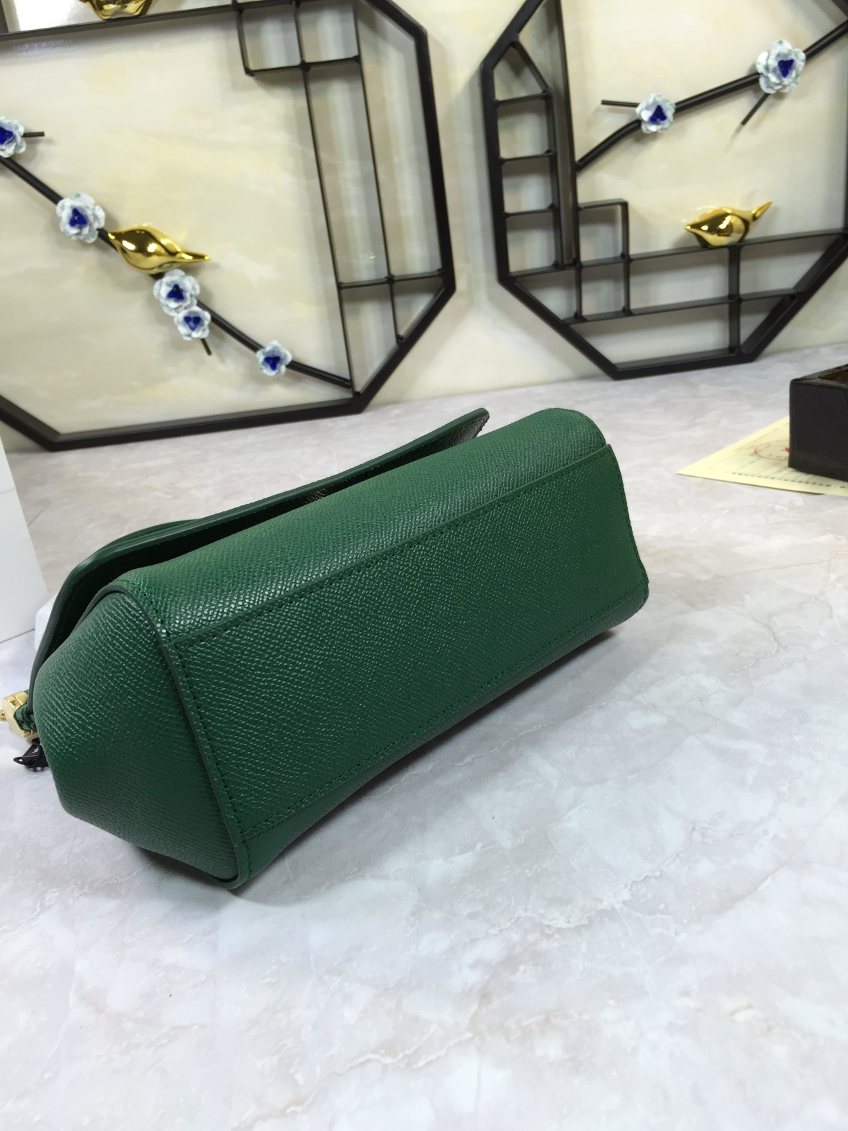 小号高端货Dolce&Gabbana杜嘉班纳斜挎女包细腻手工制造经典款纯色百搭众多明星的最爱可斜挎配镜子