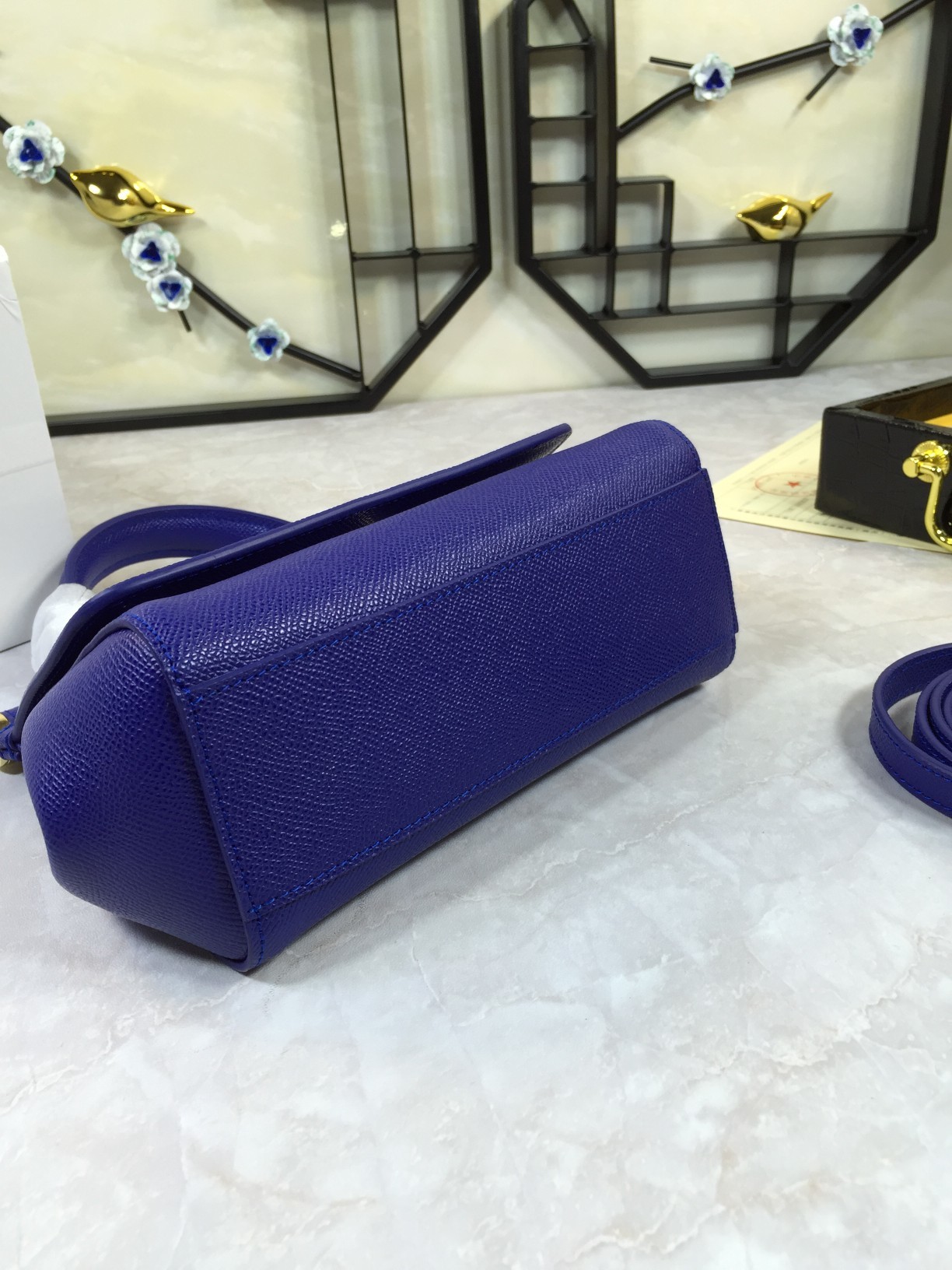 小号高端货Dolce&Gabbana杜嘉班纳斜挎女包细腻手工制造经典款纯色百搭众多明星的最爱可斜挎配镜子