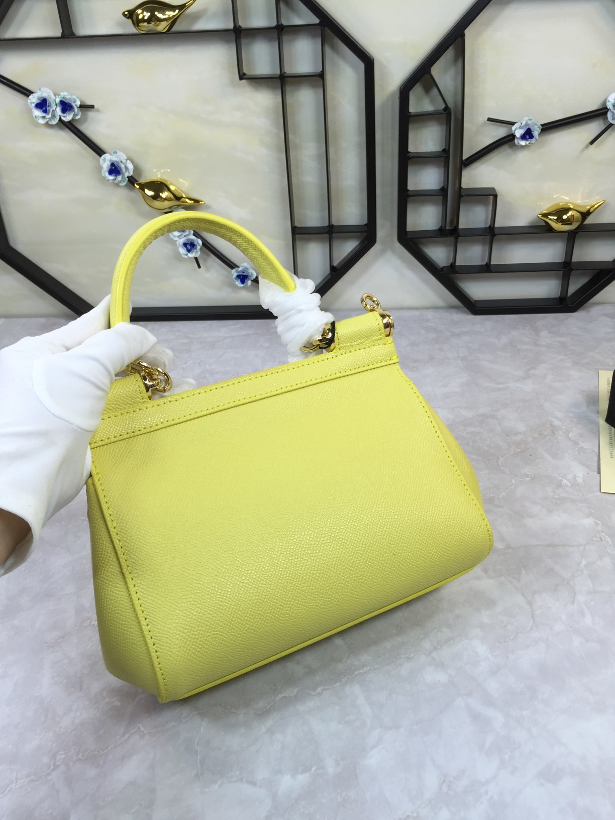 小号高端货Dolce&Gabbana杜嘉班纳斜挎女包细腻手工制造经典款纯色百搭众多明星的最爱可斜挎配镜子
