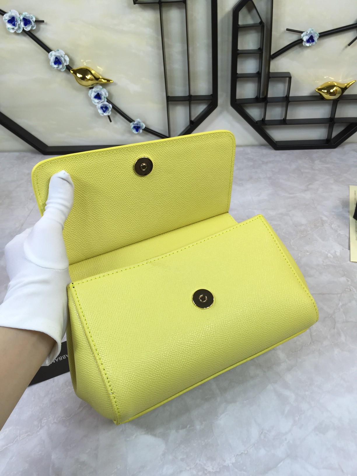 小号高端货Dolce&Gabbana杜嘉班纳斜挎女包细腻手工制造经典款纯色百搭众多明星的最爱可斜挎配镜子