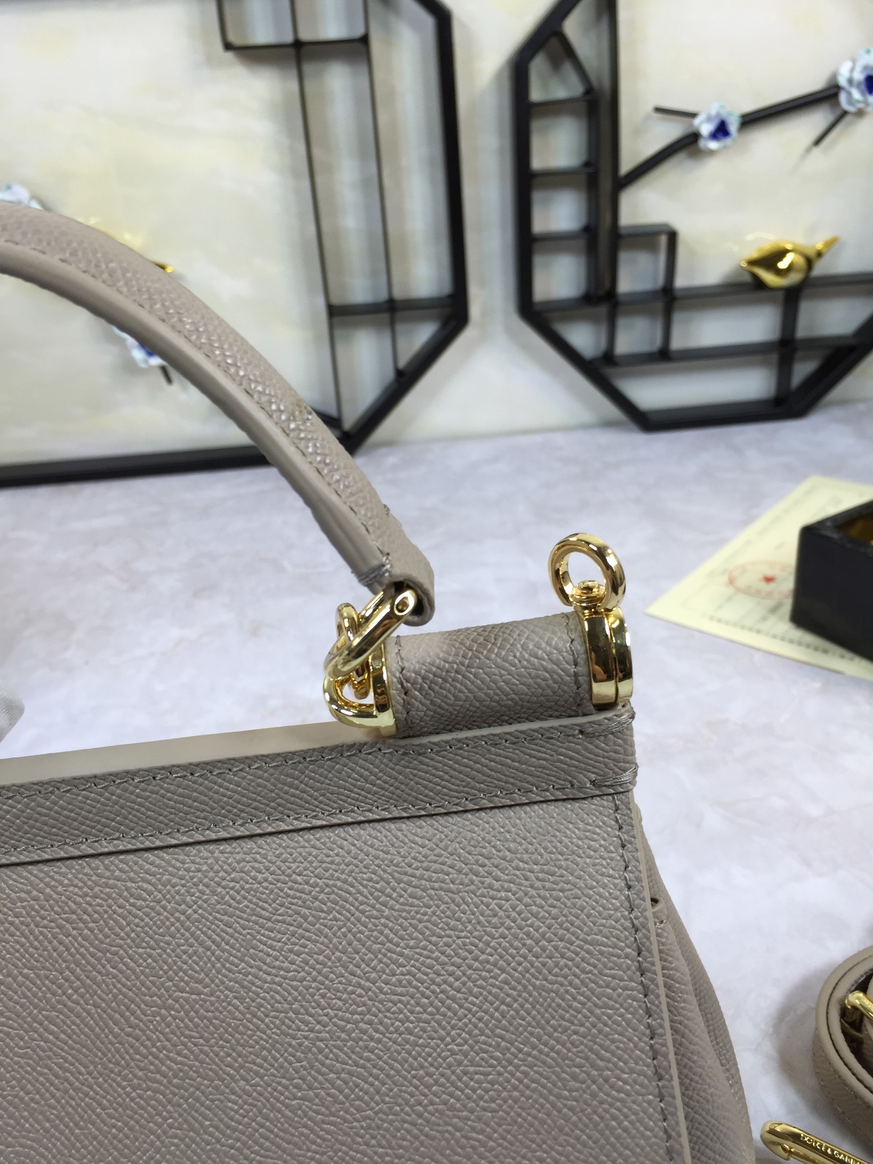 小号高端货Dolce&Gabbana杜嘉班纳斜挎女包细腻手工制造经典款纯色百搭众多明星的最爱可斜挎配镜子