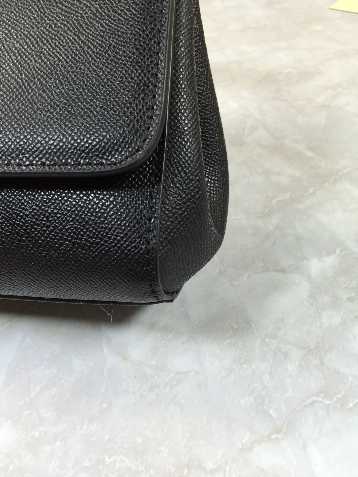 小号高端货Dolce&Gabbana杜嘉班纳斜挎女包细腻手工制造经典款纯色百搭众多明星的最爱可斜挎配镜子