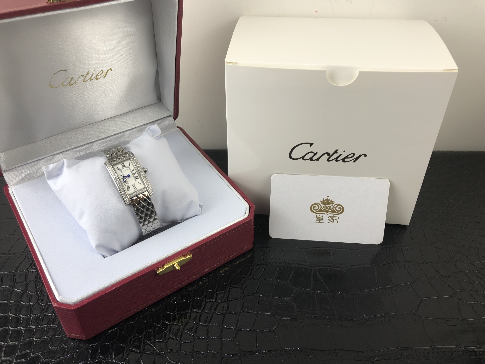 Cartier 皇家 卡地亚坦克系列WB710009女表