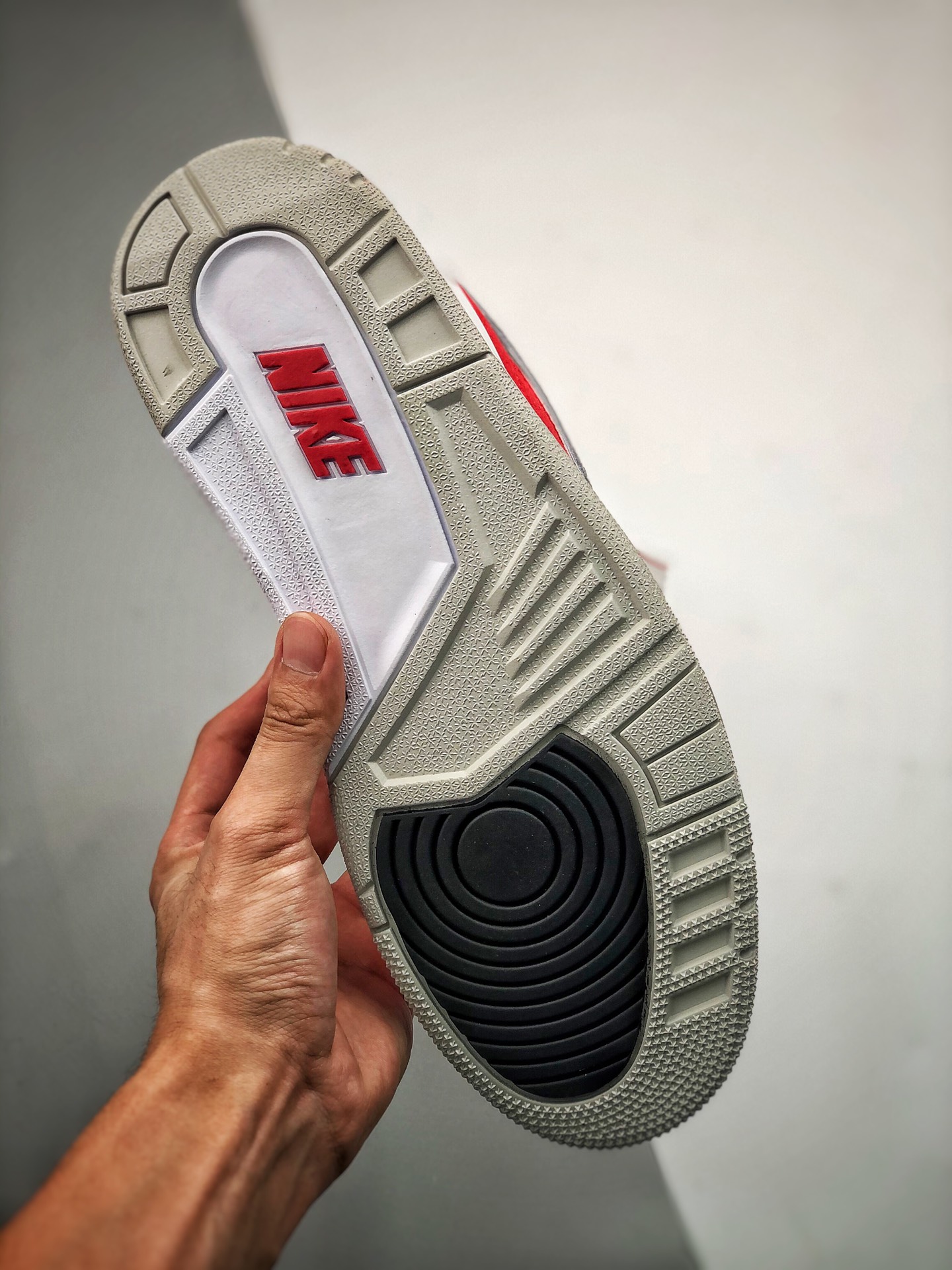 400  Air Jordan 3 Tinker“Air Max 1” 魔术贴换勾 3M 白红反光