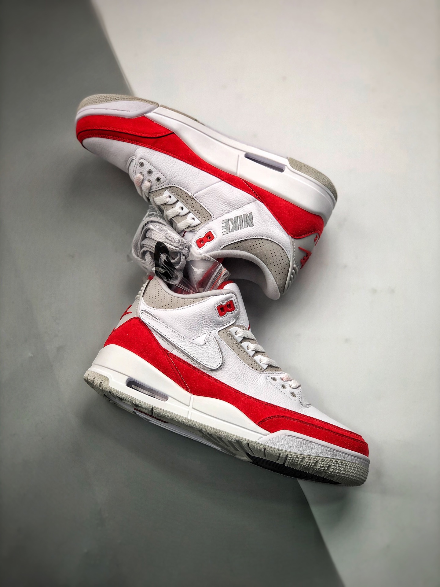400  Air Jordan 3 Tinker“Air Max 1” 魔术贴换勾 3M 白红反光