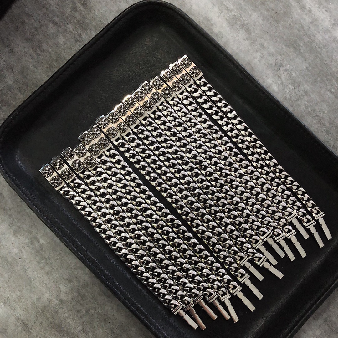 Chrome Hearts 新品上架𝐂𝐡𝐫𝐨𝐦𝐞 𝐡𝐞𝐚𝐫𝐭𝐬克罗心双十字中号手链