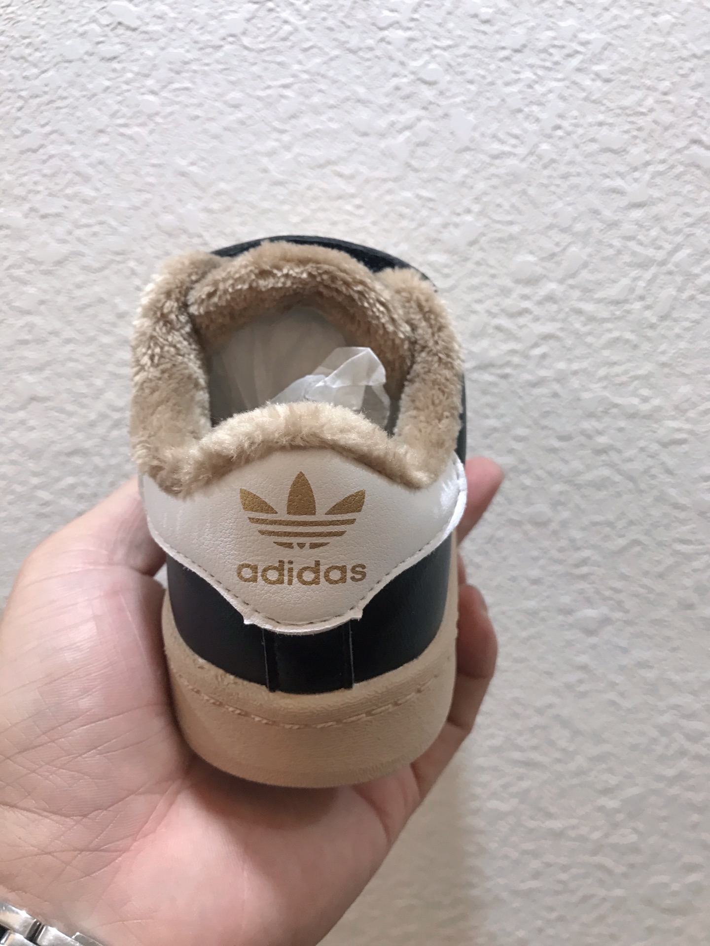 图片[6]-🎉Adidas 三叶草mo shu tie 官网贝壳头新配色闪亮登场🎉 [玫瑰]校园阿迪达斯贝壳头三叶草☘️加绒棉鞋雪地鞋[玫瑰]男女童鞋米白色与米黑色款[玫瑰]魔术贴设计穿脱方便快捷运动鞋[玫瑰]加绒护脚保暖首选款[玫瑰][玫瑰]米粽绒让宝宝上脚更上档次与高贵气场尺码26-35🎉🎉🎉-选品中心
