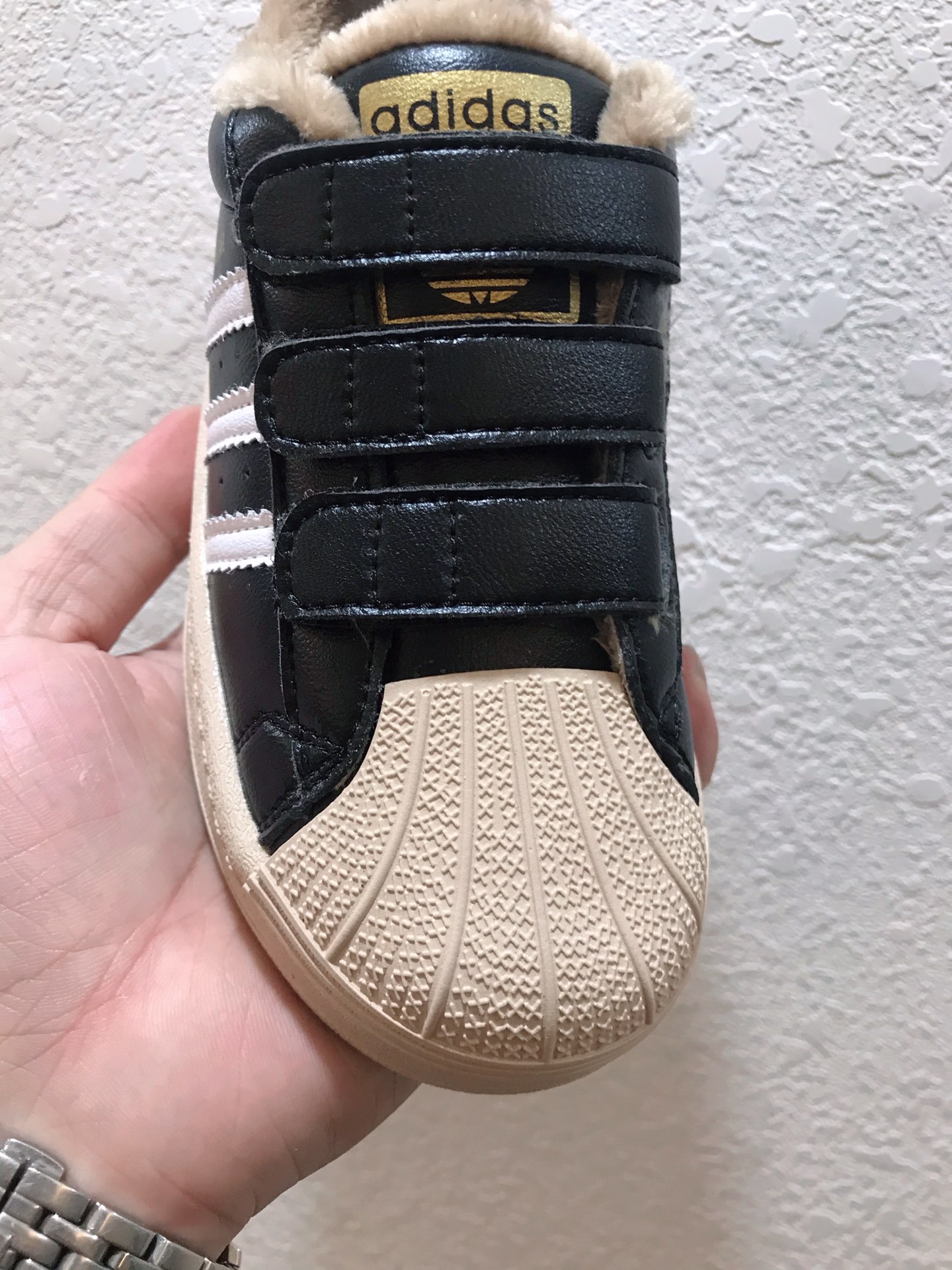图片[4]-🎉Adidas 三叶草mo shu tie 官网贝壳头新配色闪亮登场🎉 [玫瑰]校园阿迪达斯贝壳头三叶草☘️加绒棉鞋雪地鞋[玫瑰]男女童鞋米白色与米黑色款[玫瑰]魔术贴设计穿脱方便快捷运动鞋[玫瑰]加绒护脚保暖首选款[玫瑰][玫瑰]米粽绒让宝宝上脚更上档次与高贵气场尺码26-35🎉🎉🎉-选品中心