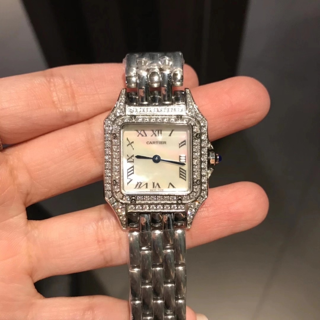 Cartier 卡家Panthère de Cartier 猎豹系列腕表 原装尺寸 316L精钢表壳 中号：27 x 37毫米