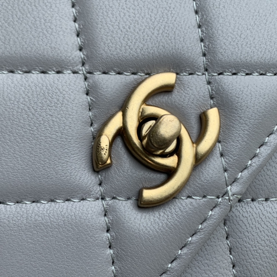 Chanel Wallet on Chain: Adjustable Length with Magic Gold Ball. - 图片 4