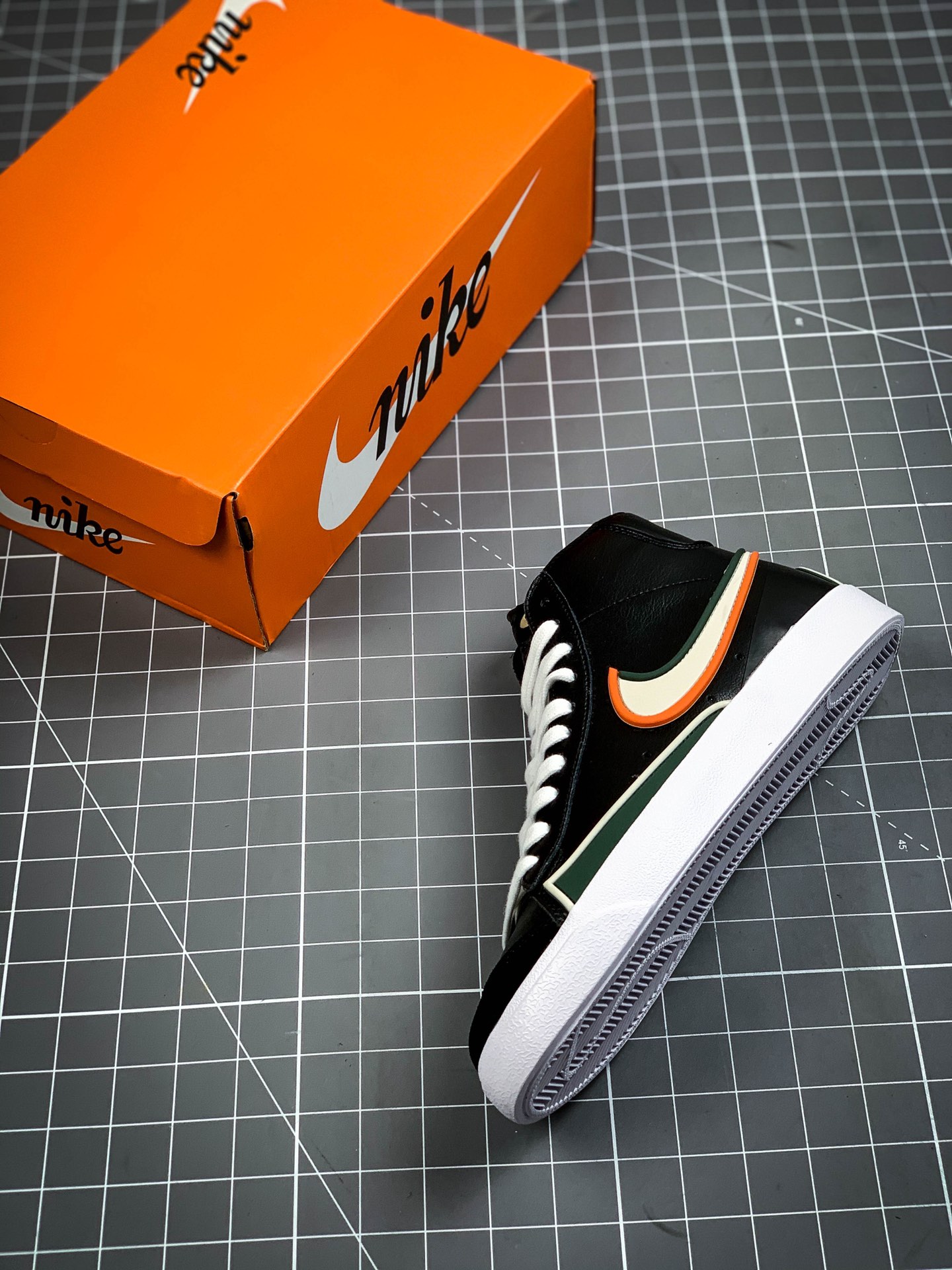 180  Nike Blazer Mid '1977 Vintage WE经典开拓者高帮百搭休闲运动板鞋853506