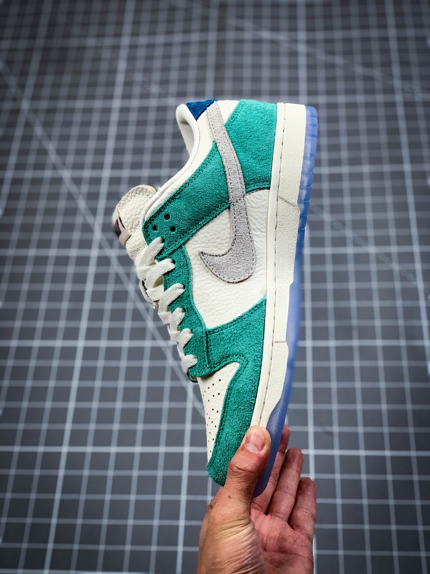 280 Nike Kasina x Nike Dunk Low “80s Bus”蓝黄工业蓝CZ6501-100