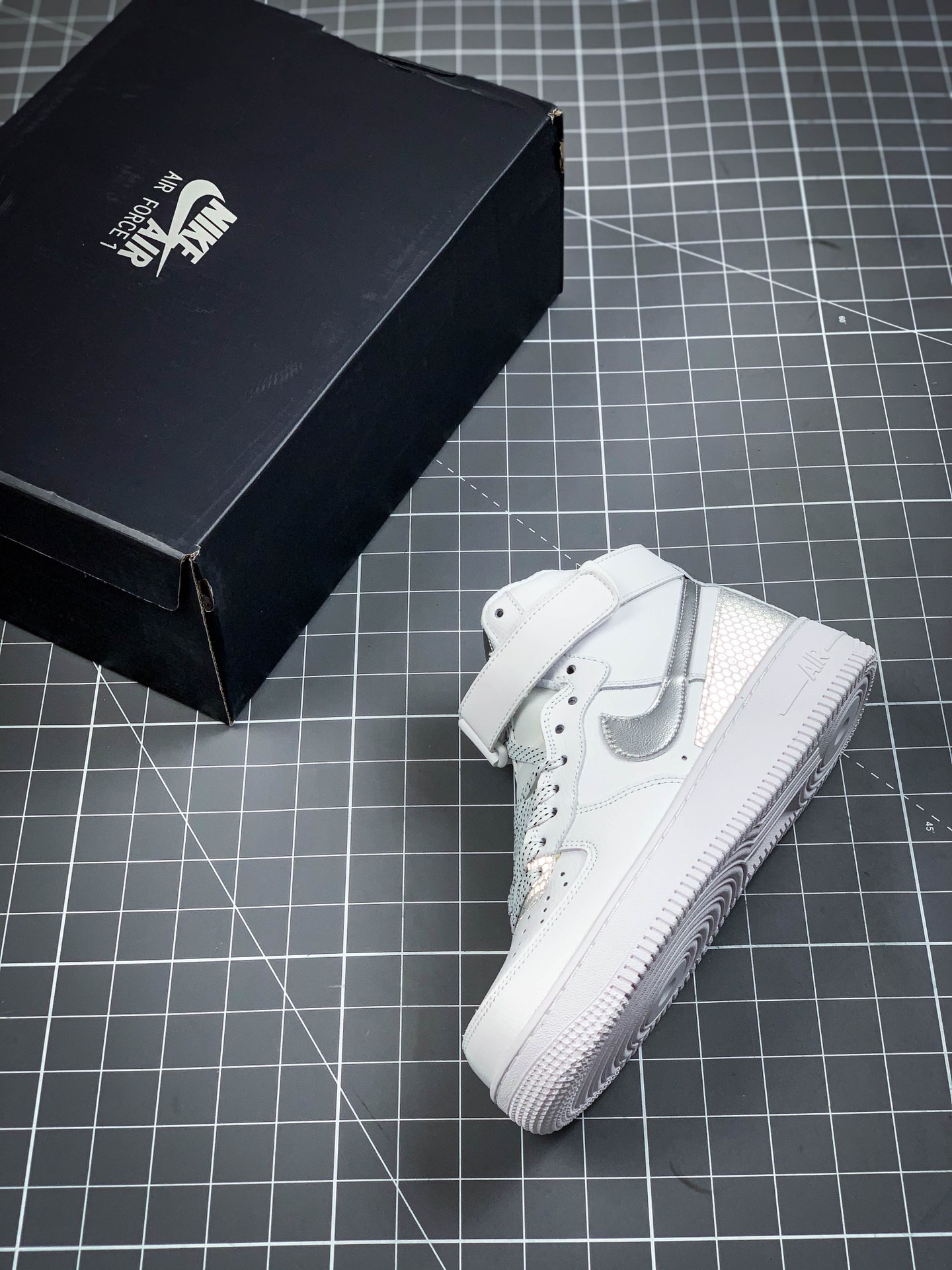 240 耐克Nike Air Force 1 '07 QS All Star”City Of Dreams” 空军高帮经典百搭休闲运动板鞋“拼接皮革”3M反光  CU4159 100
