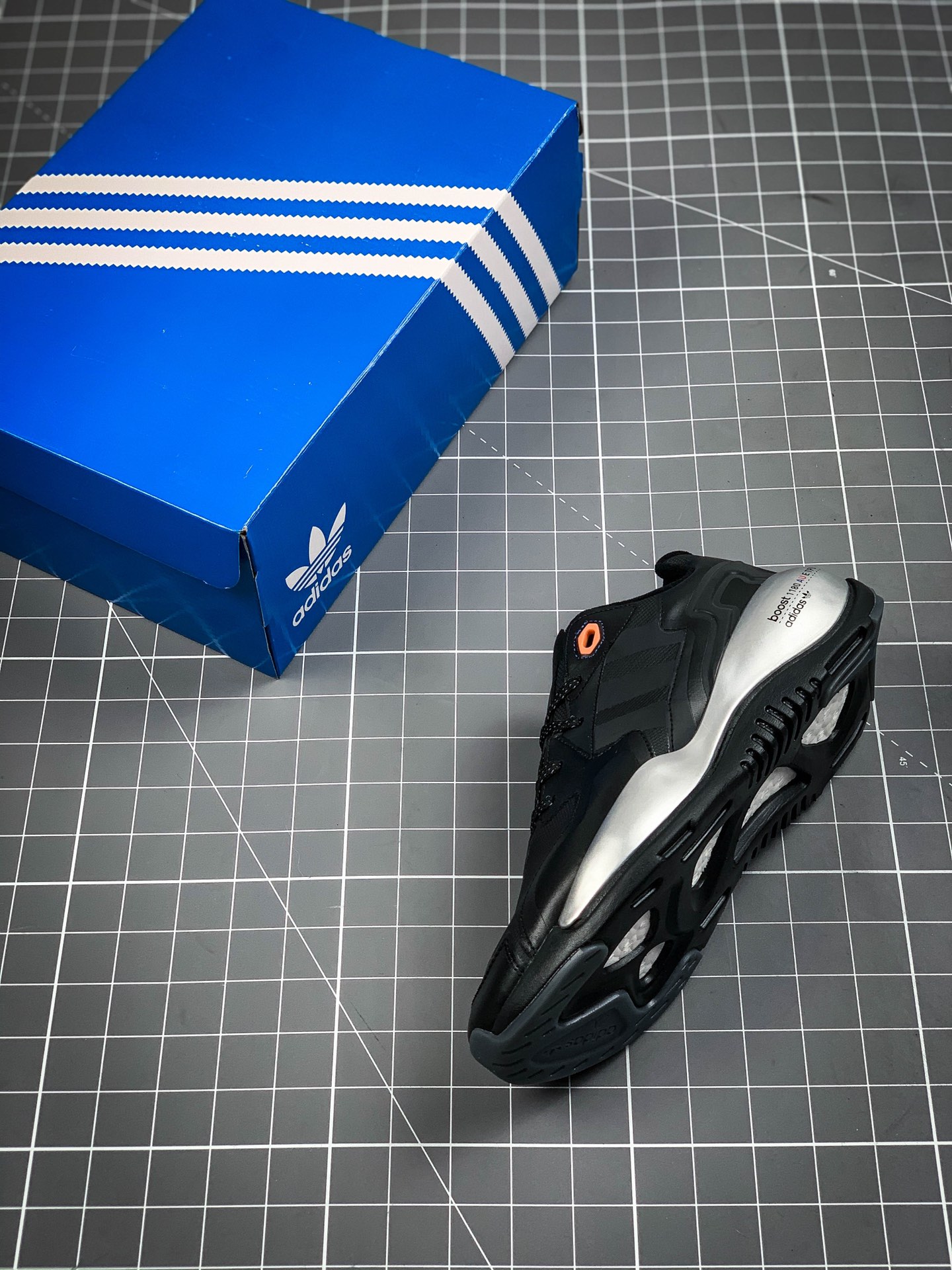 200 Adidas 阿迪达斯 ZX Alkyne Boost 易烊千玺同款 爆米花中底复古运动休闲跑步鞋 FX6225