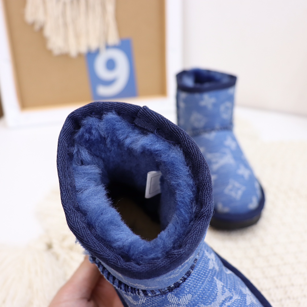图片[8]-UGG LV字母logo联名款 水洗风格字母⤴️耐磨耐用 🦙内里羊皮毛 专柜同步轻翼大底 儿童25–35…-选品中心