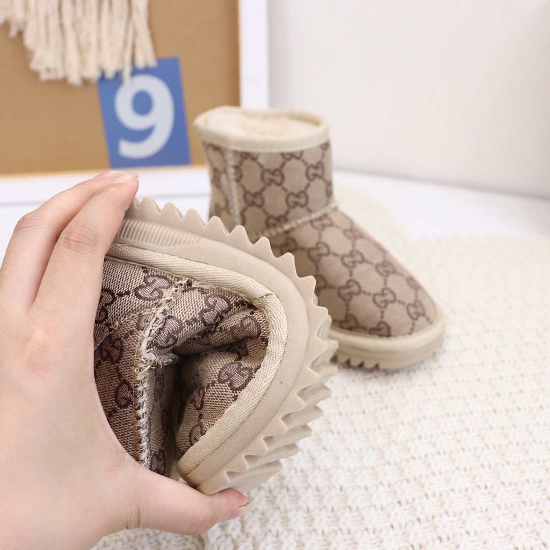 图片[8]-UGG 古驰字母logo联名款 水洗风格字母⤴️耐磨耐用 🦙内里羊皮毛 专柜同步轻翼大底 儿童25–35…-选品中心