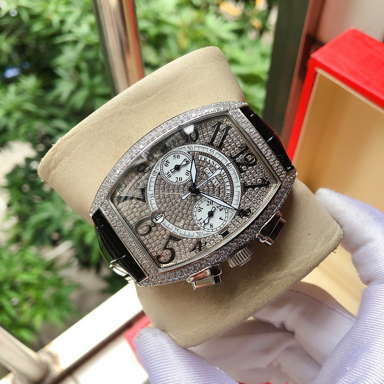 Frank Müller Franck Muller Men’s Wristwatch: Top Swiss Brand with Unique Design - 图片 4