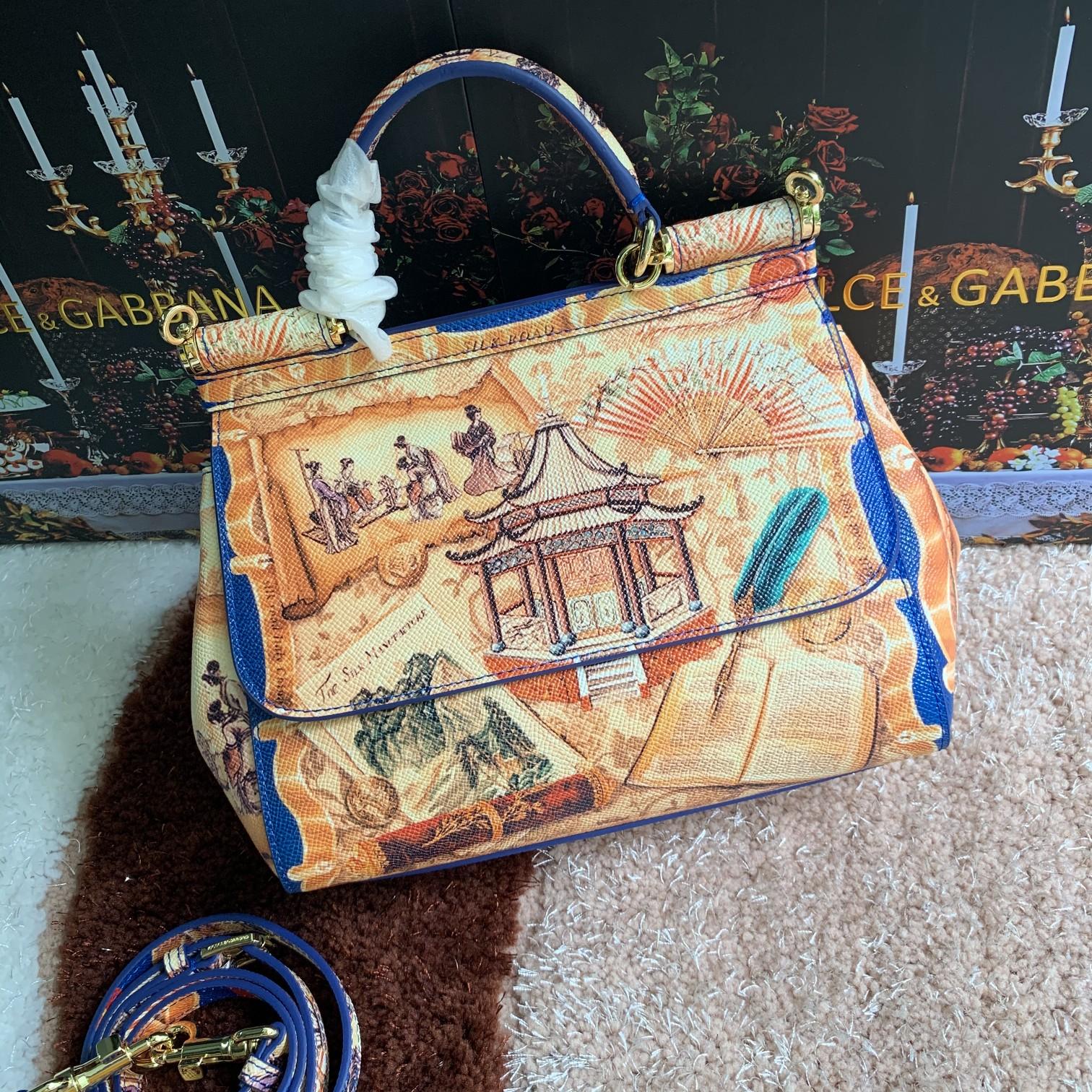 Dolce&Gabbana杜嘉班纳明星同款斜挎包可斜挎配镜子海外代购专用品有范有气场全新包型任何搭配都可