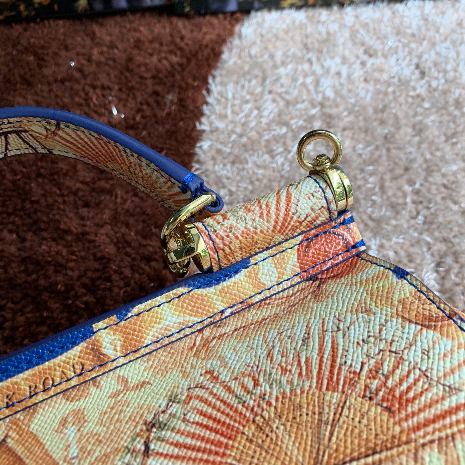 Dolce&Gabbana杜嘉班纳明星同款斜挎包可斜挎配镜子海外代购专用品有范有气场全新包型任何搭配都可
