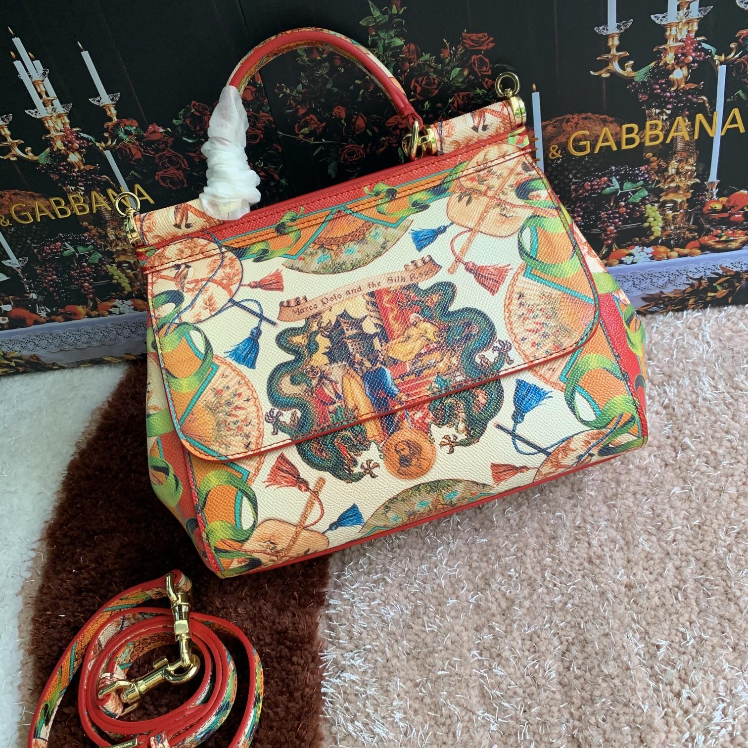 Dolce&Gabbana杜嘉班纳明星同款斜挎包可斜挎配镜子海外代购专用品有范有气场全新包型任何搭配都可