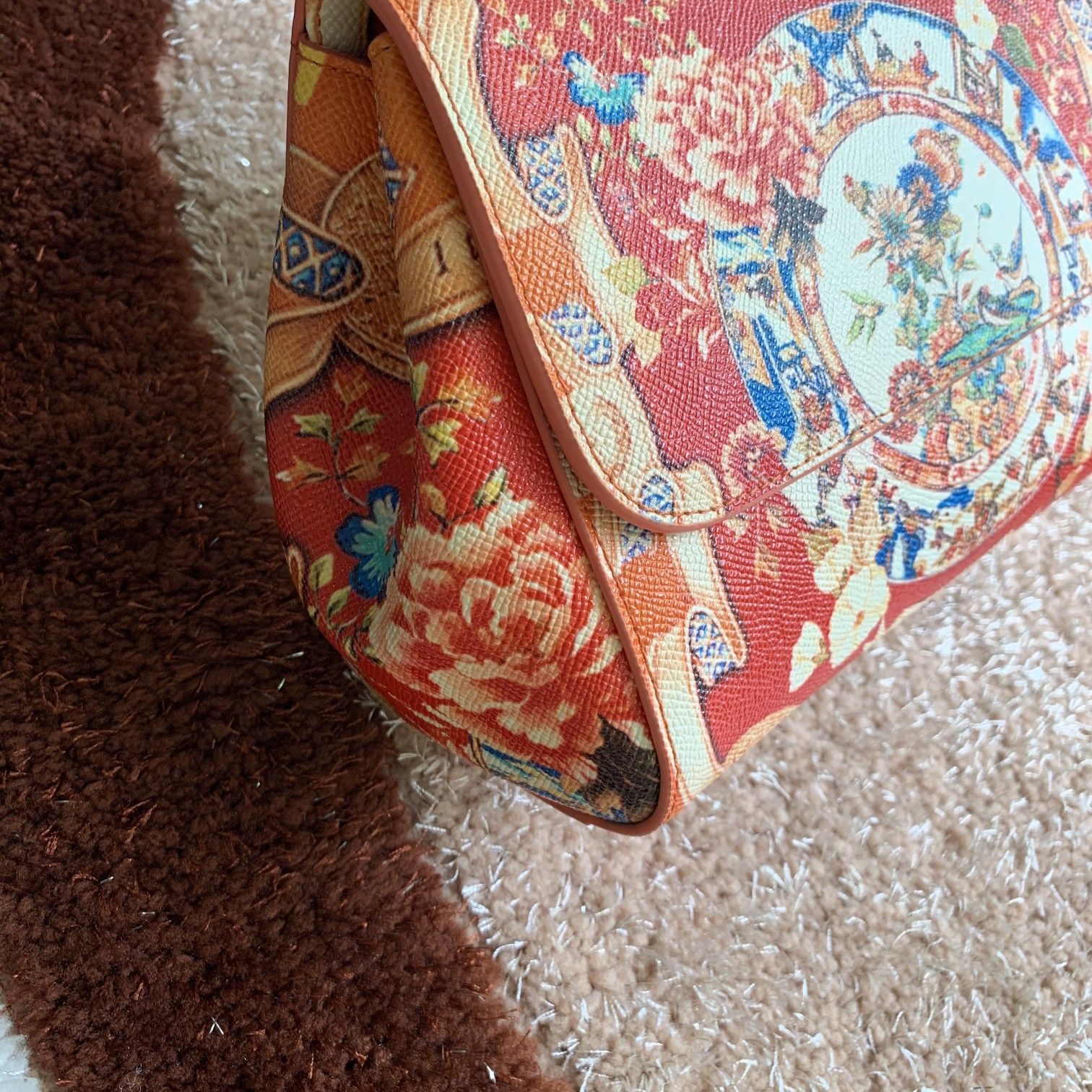 Dolce&Gabbana杜嘉班纳明星同款斜挎包可斜挎配镜子海外代购专用品有范有气场全新包型任何搭配都可