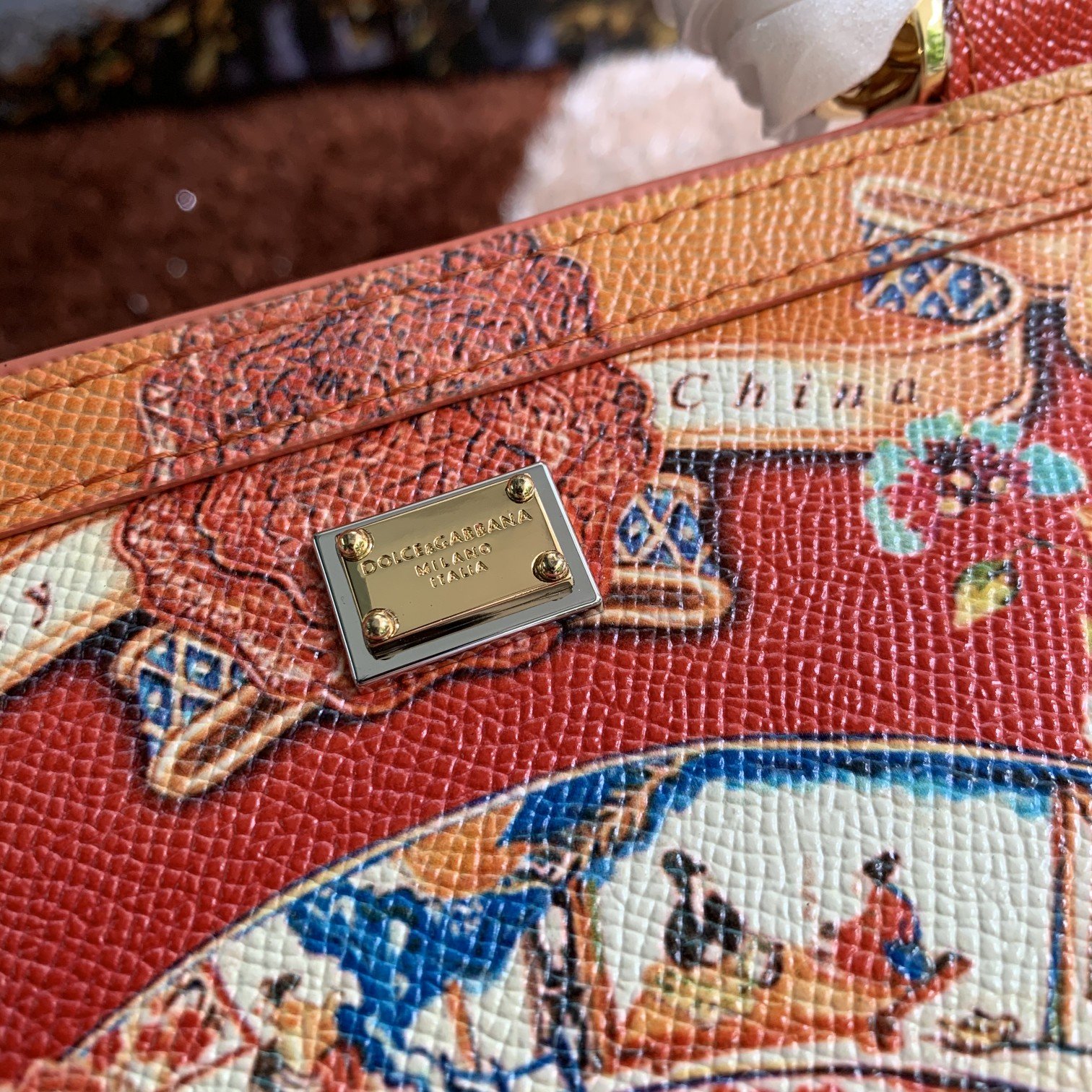 Dolce&Gabbana杜嘉班纳明星同款斜挎包可斜挎配镜子海外代购专用品有范有气场全新包型任何搭配都可