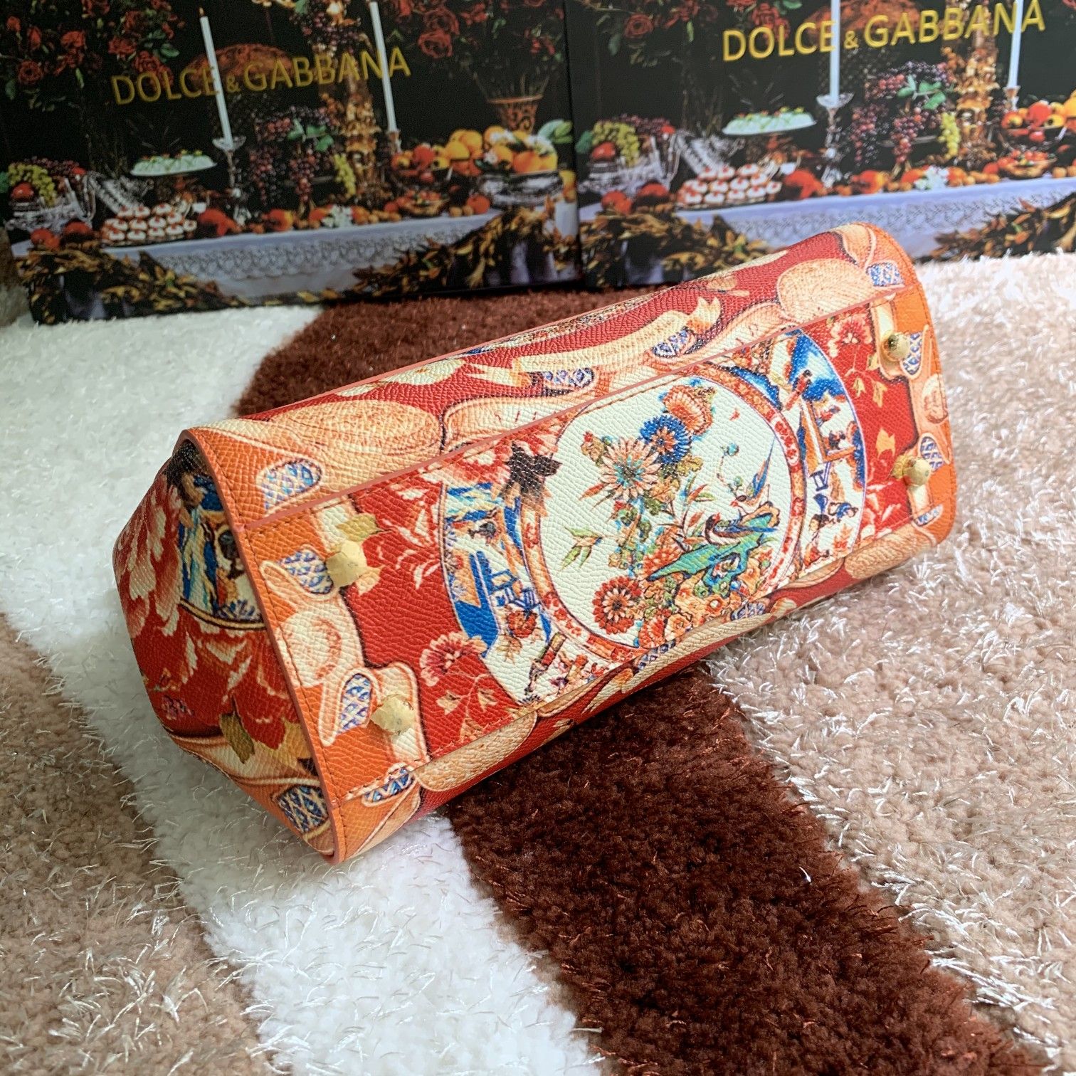 Dolce&Gabbana杜嘉班纳明星同款斜挎包可斜挎配镜子海外代购专用品有范有气场全新包型任何搭配都可