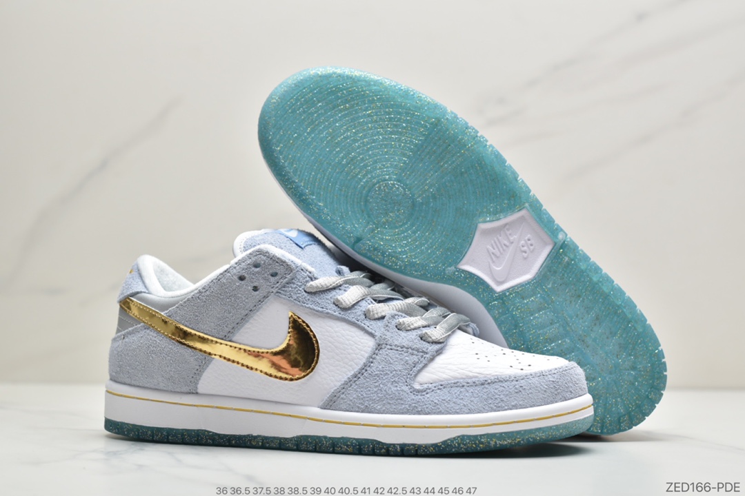 260 Sean Cliver x Nike SB Dunk Low Pro”White/Psychic Blue-Metallic Gold”扣篮系列低休帮闲运动板滑板鞋“雾霾蓝金白钩水晶底” DC9936-100