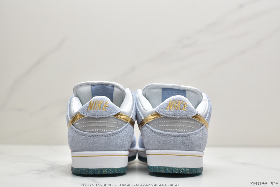 260 Sean Cliver x Nike SB Dunk Low Pro”White/Psychic Blue-Metallic Gold”扣篮系列低休帮闲运动板滑板鞋“雾霾蓝金白钩水晶底” DC9936-100