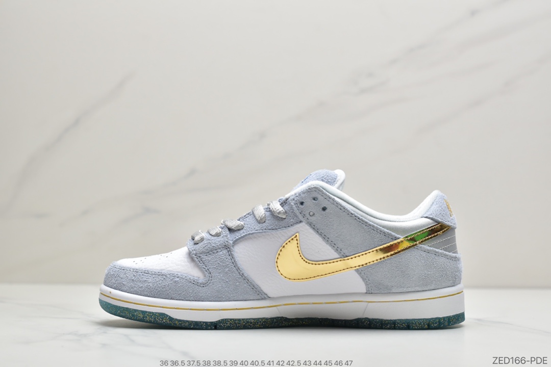 260 Sean Cliver x Nike SB Dunk Low Pro”White/Psychic Blue-Metallic Gold”扣篮系列低休帮闲运动板滑板鞋“雾霾蓝金白钩水晶底” DC9936-100