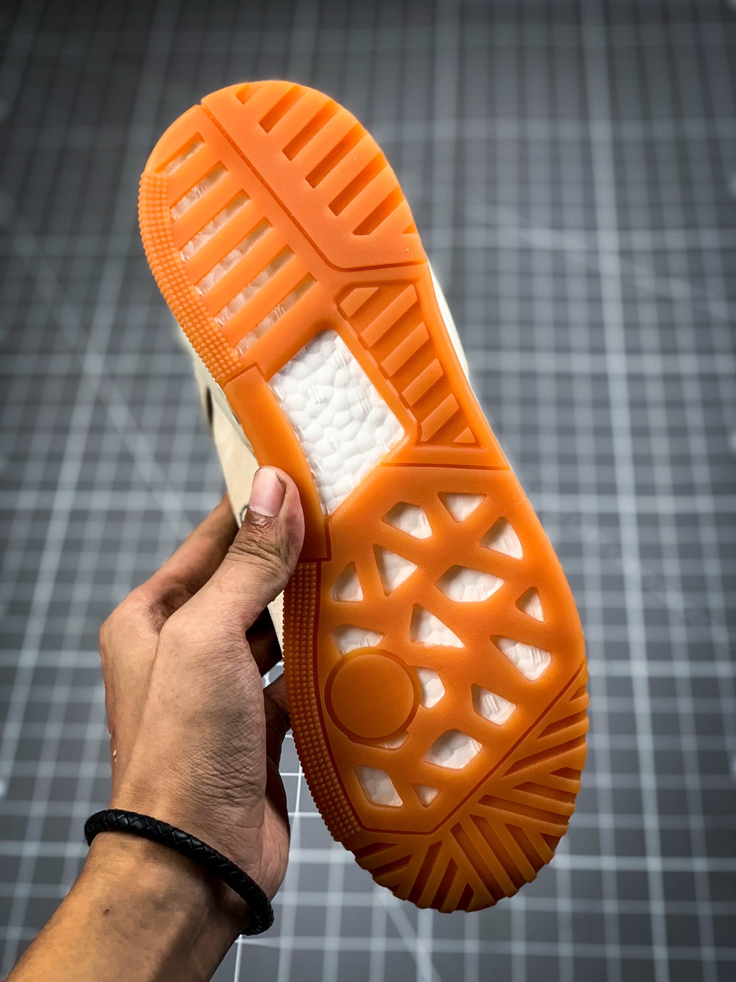 240  Adidas 阿迪达斯 Rivalry RM CHI 三叶草 BOOST中底 中性高帮皮面男女休闲板鞋 F35091