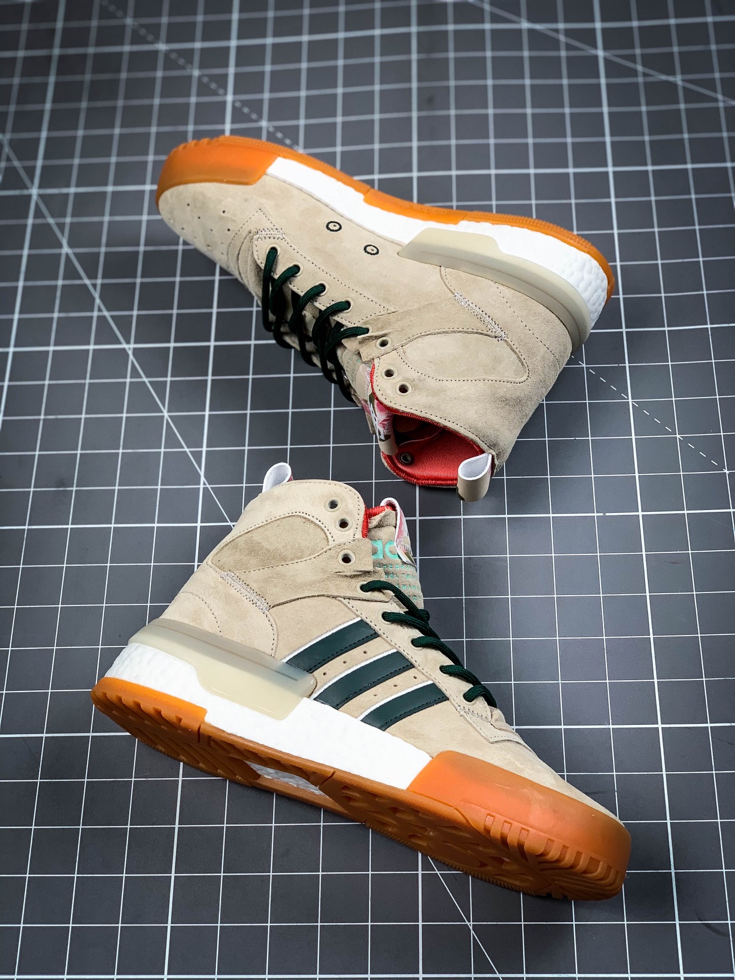 240  Adidas 阿迪达斯 Rivalry RM CHI 三叶草 BOOST中底 中性高帮皮面男女休闲板鞋 F35091